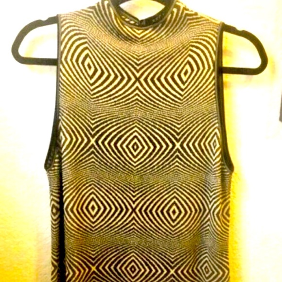 New ESCADA Y2K Vintage Geometric Knit Top Sleeveless Mock-neck M MSRP $400 - Picture 6 of 10
